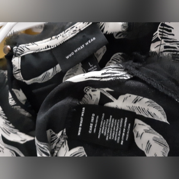 Who What Wear Floral Blouse - Picture 5 of 5